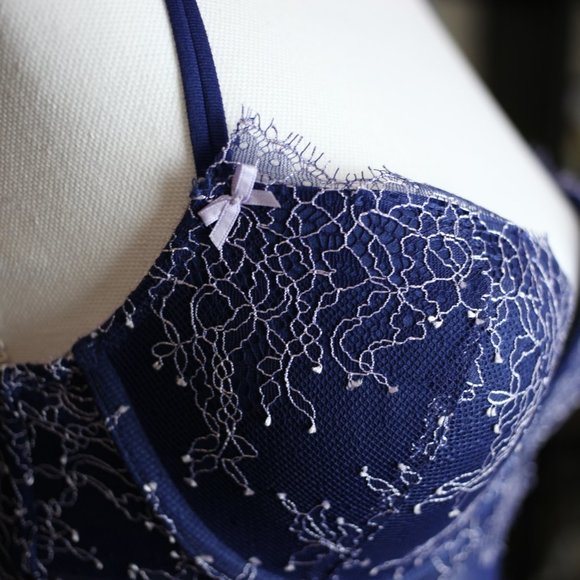 Victoria's Secret ❤ - Picture 1 of 9